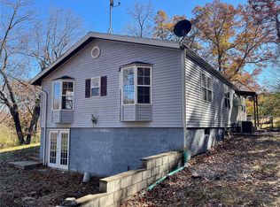 1811 Collier Dr, Waynesville, MO 65583