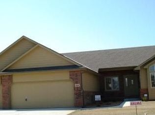 8606 E Scragg Cir, Wichita, KS 67226