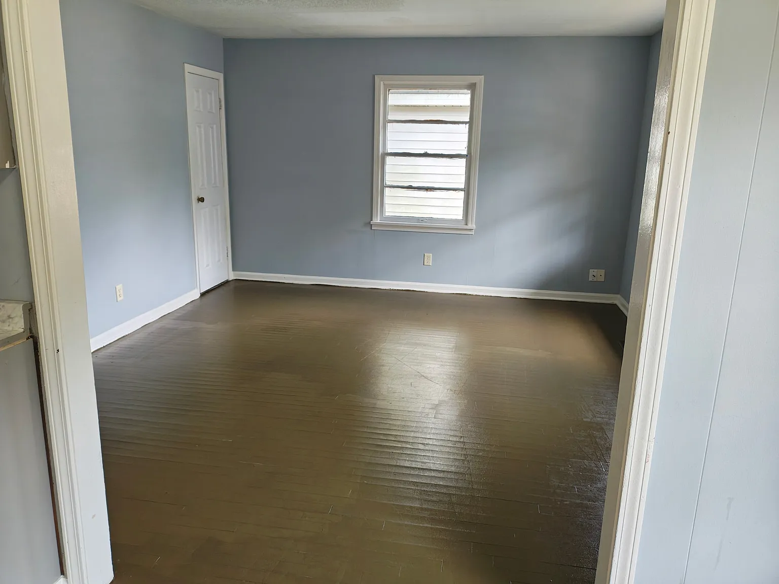 3 bed, 1008 sqft, $1,250 — Photo 1