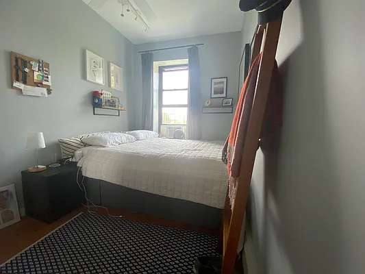 Rented by Compass | media 7