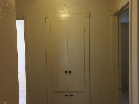 3rd image of 3000 SE 34th St