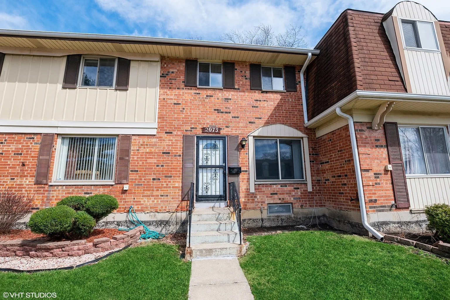 2073 Lioncrest Dr photo 1