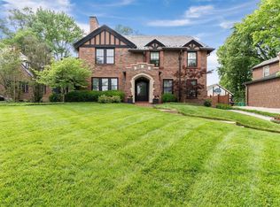 41 Hillvale Dr, Saint Louis, MO 63105