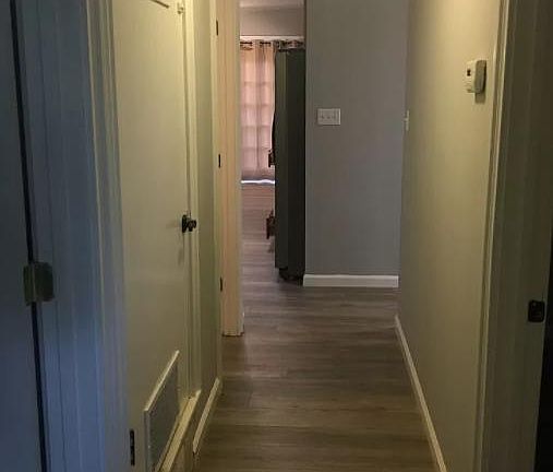 4th image of 204 Carolos Dr