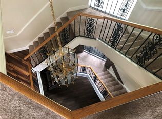 92 Thompson Rd, Avon, CT 06001