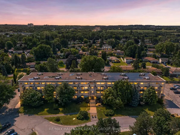 12 Corkstown Rd #103, Ottawa, ON K2H 5B3