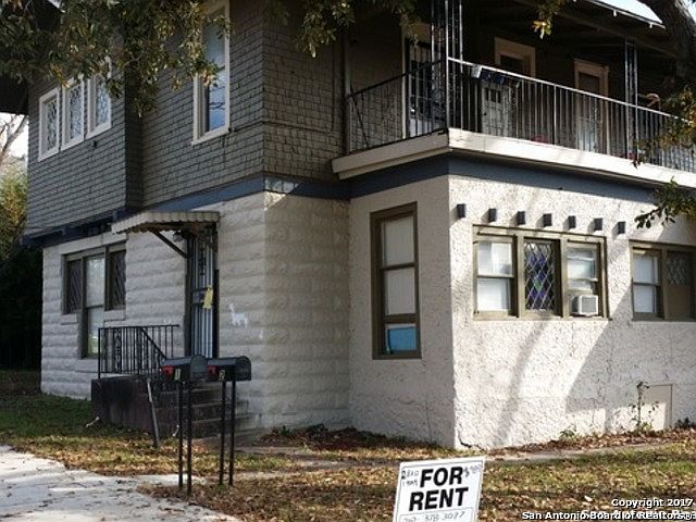 1st image of 702 E Grayson St #1