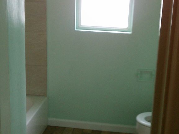 4th image of 901 Chester Pl
