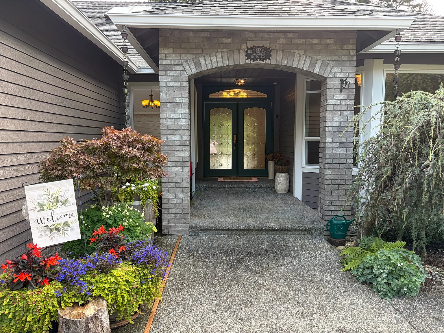 3 bed, 2.5 bath, 2391 sqft, $4,500 — Photo 3