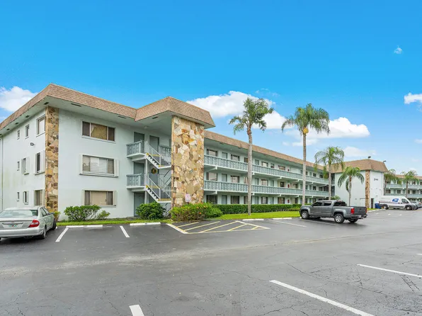 2000 Springdale Boulevard #309, Palm Springs, FL 33461