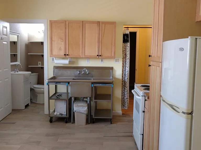 2105 Kuhn St #A — Photo 2