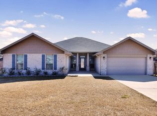 5833 Crestlake Dr, Crestview, FL 32536
