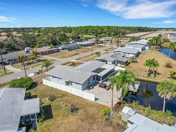 3rd image of 6384 Malaluka Rd