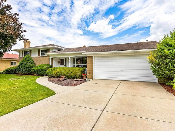 2nd image of 37264 Ruth Dr