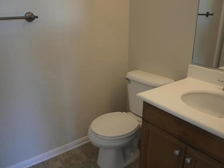 1050 White Alder Ave — Photo 31