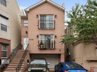 538 37th St, Union City, NJ 07087