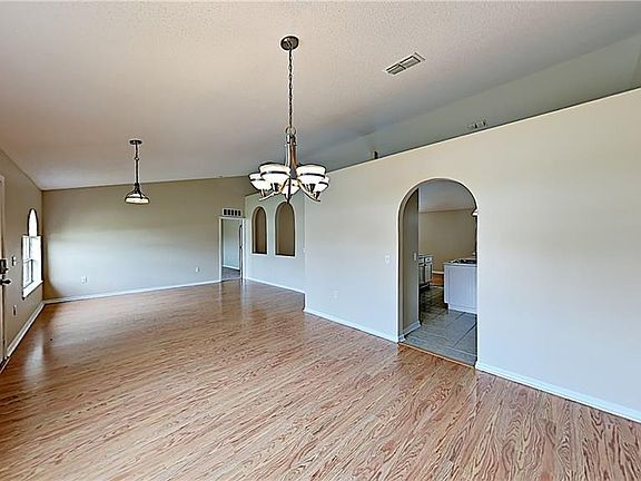 3rd image of 950 Deming Dr