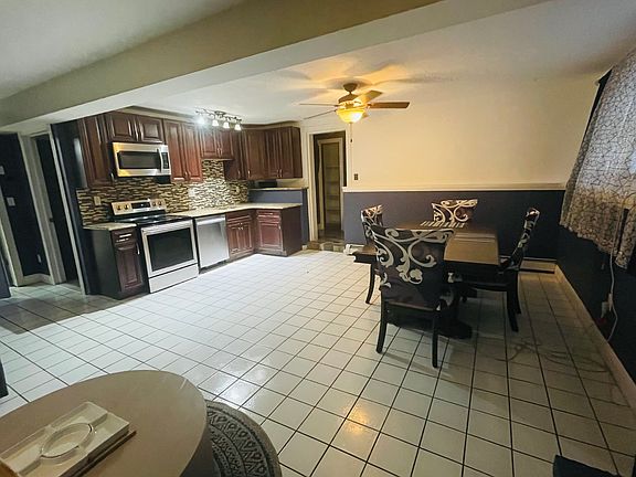 5th image of 235 Morgan Ln #1