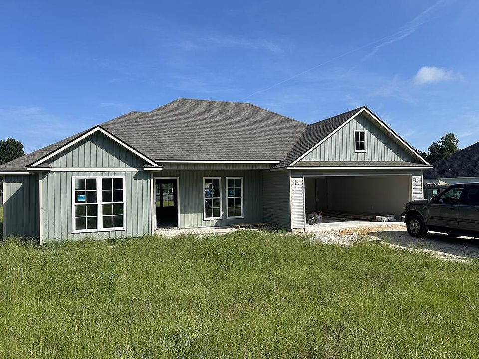 1st image of 5 Bryant Dr