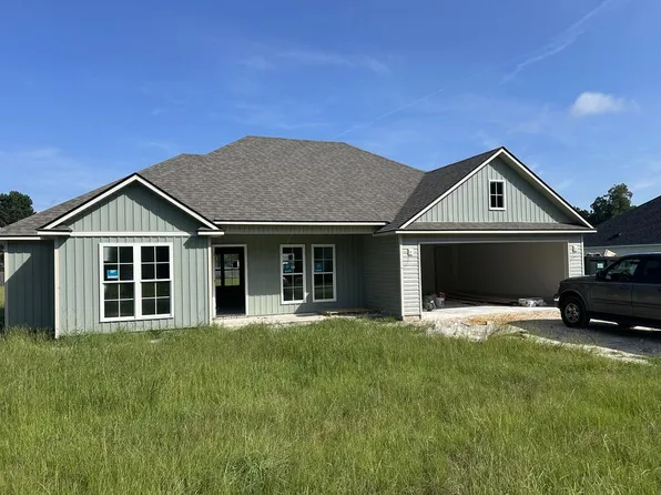 5 Bryant Dr, Ray City, GA 31645