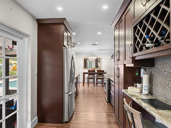 4th image of 2529 NW 32nd Street