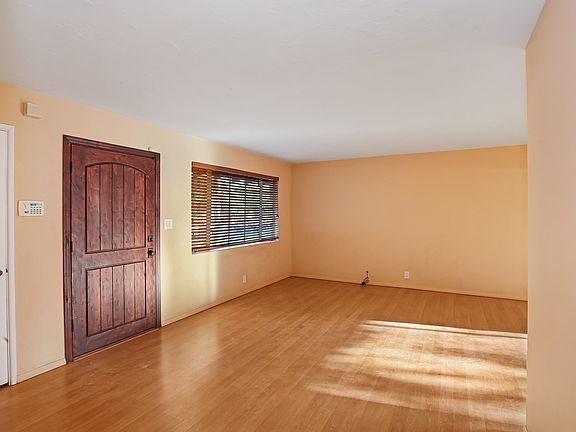 5th image of 3244 N Stewart Ave