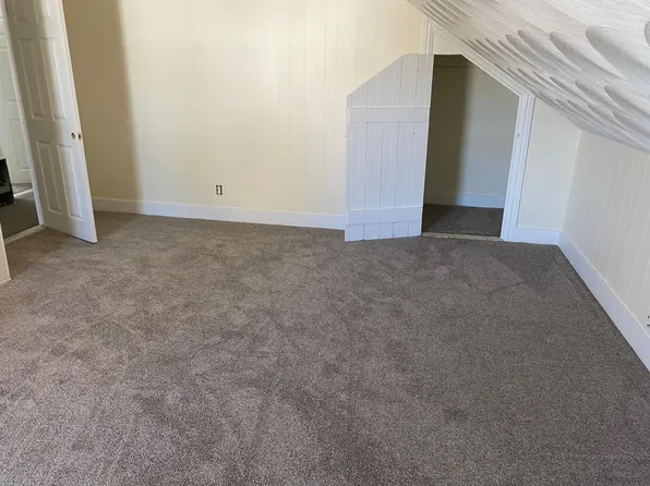 875 Jefferson Blvd #1, Warwick, RI 02886