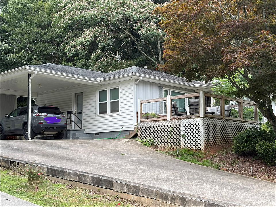 1st image of 113 Riverbend Cir