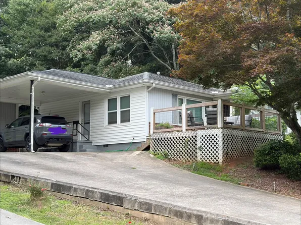 113 Riverbend Cir, Gainesville, GA 30501