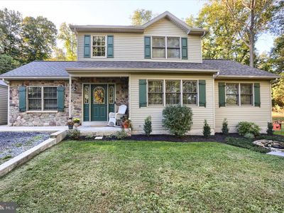 615 Singer Ln, Dauphin, PA, 17018