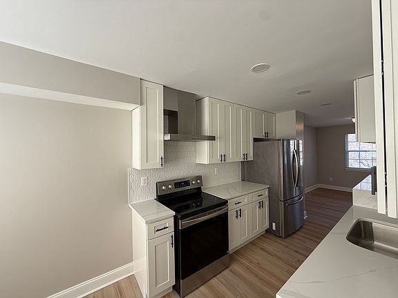5th image of 5 Warwick Mill Ct
