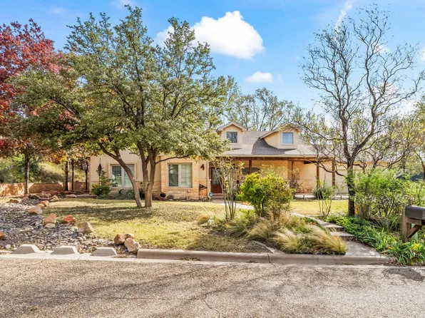 4 Cardinal Dr, Ransom Canyon, TX 79366