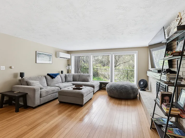 4328 S Perry St — Photo 10