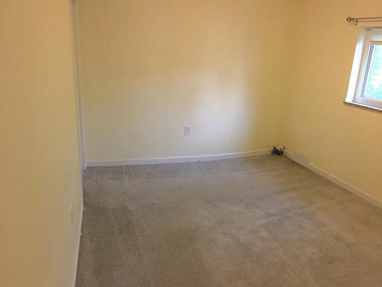 131 S 16th St #3 — Photo 8