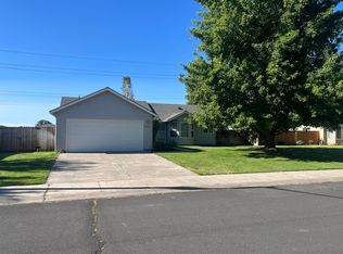 5848 Bartlett Ave, Klamath Falls, OR 97603