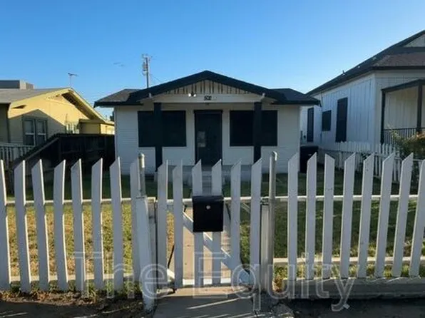 502 W School St, Visalia, CA 93291