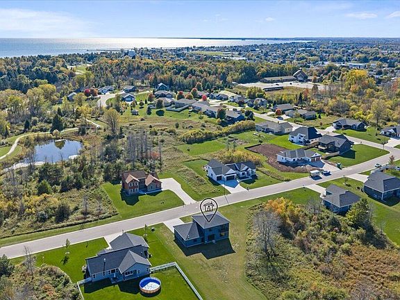 4th image of 350 Lake Breeze WAY