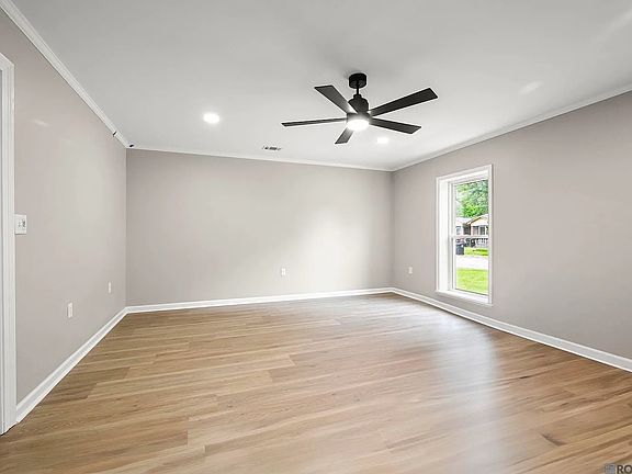 2nd image of 10021 Avenue B