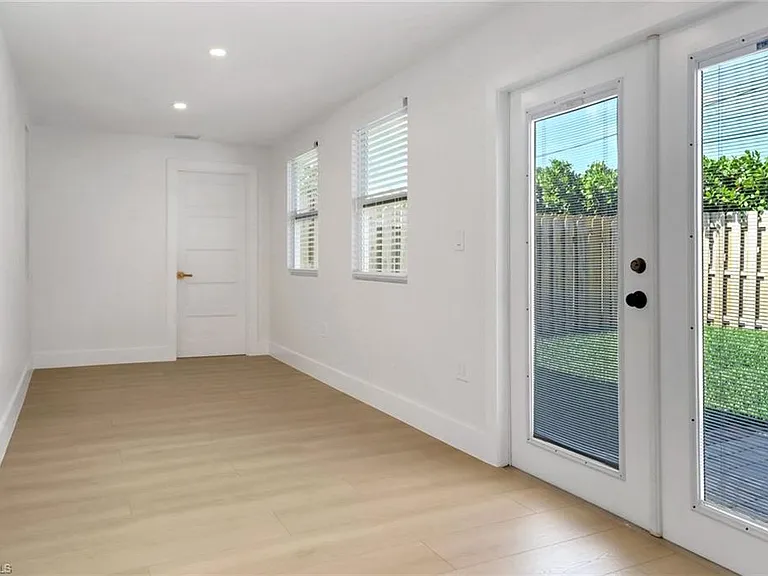 4525 Fluvia Ave — Photo 20