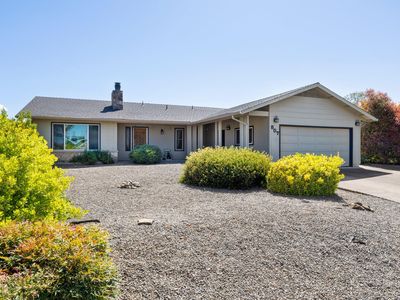 807 W 1st St, Phoenix, OR, 97535