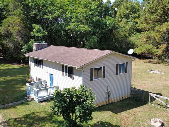 4th image of 226 Hines Rd