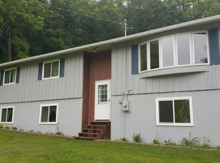 12000 Us Highway 18, Prairie Du Chien, WI 53821