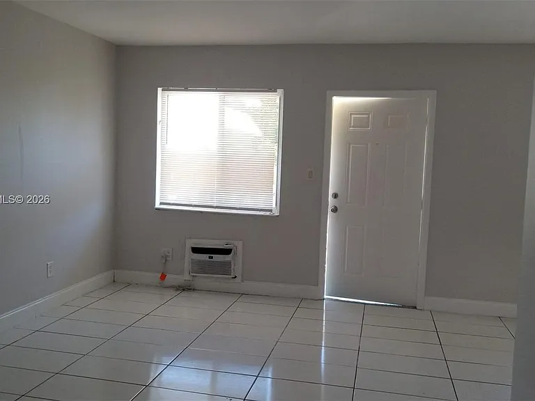 620 NW 8th Ave #6 — Photo 13