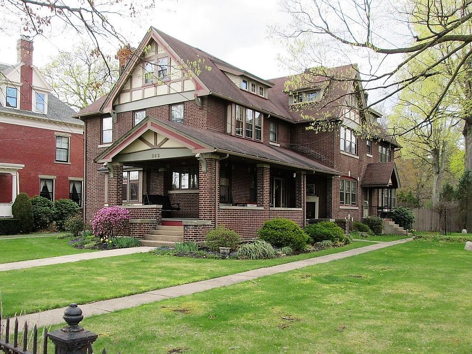 1st image of 202 & 202-1/2 Pine St