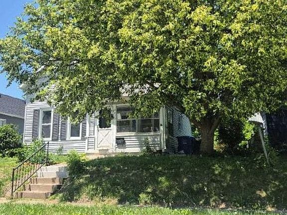 2nd image of 1713 16th Ave
