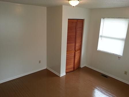 2nd image of 2746 Sunset Ave