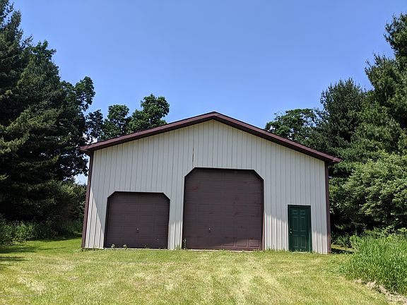 5th image of 8480 Rolling Hill Ln