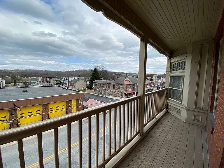 86 S Main St — Photo 10