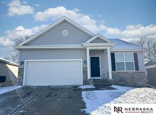2937 W Peach St, Lincoln, NE 68522