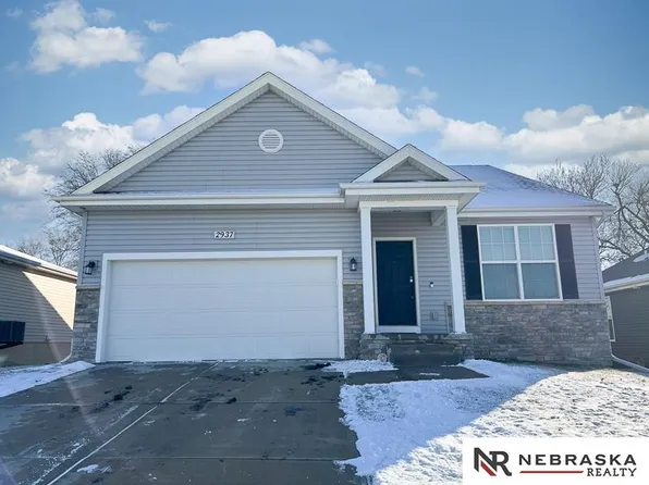 2937 W Peach St, Lincoln, NE 68522